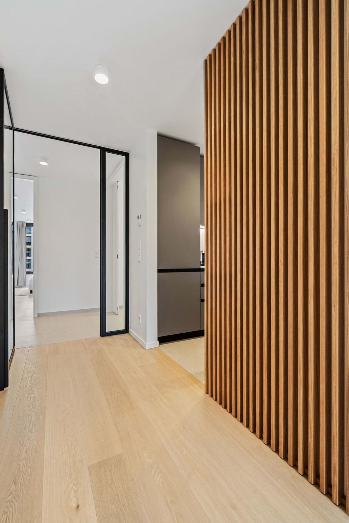 Spacious 6th-floor Gem: Modernity Meets Comfort Appartement