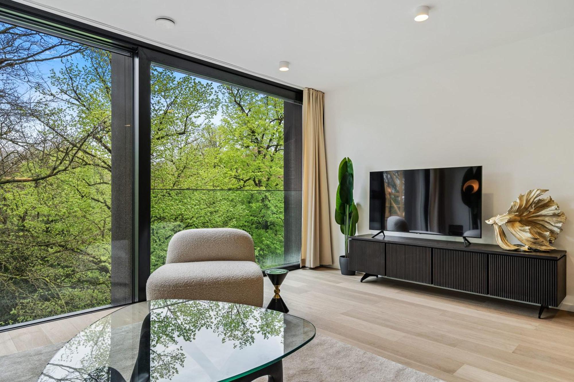 Spacious 6th-floor Gem: Modernity Meets Comfort Appartement