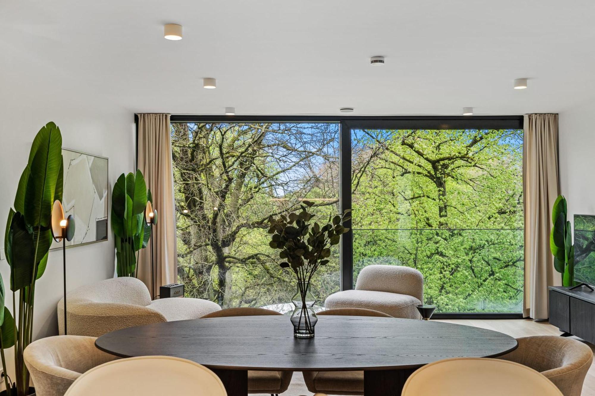Spacious 6th-floor Gem: Modernity Meets Comfort Appartement Luxembourg
